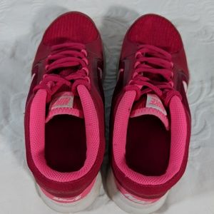 nike pink chunky trainers